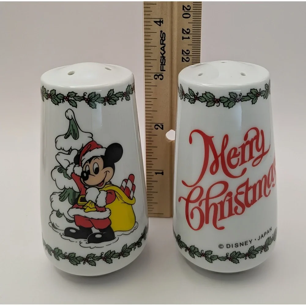 Disney Japan Santa Mickey Mouse Merry Christmas Salt‎ & Pepper Shakers Porcelain